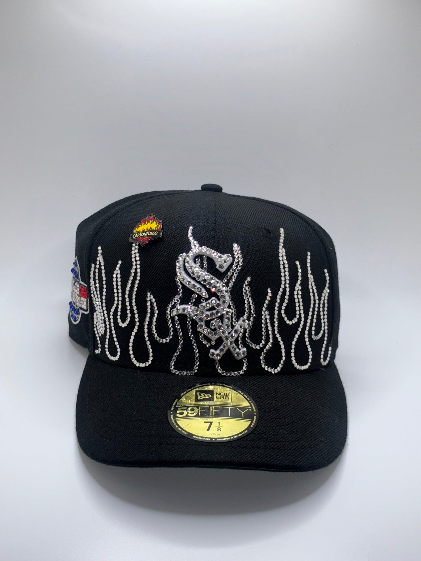 * Chicago White Sox flame iced out fitted
